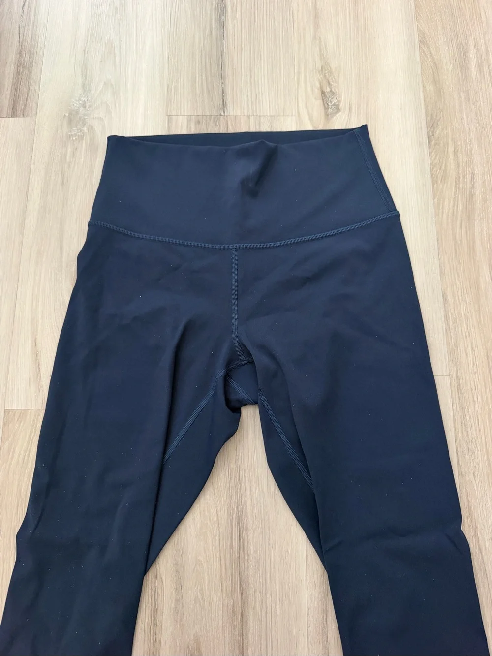Lululemon 25” Navy Wonder Train Leggings size 6